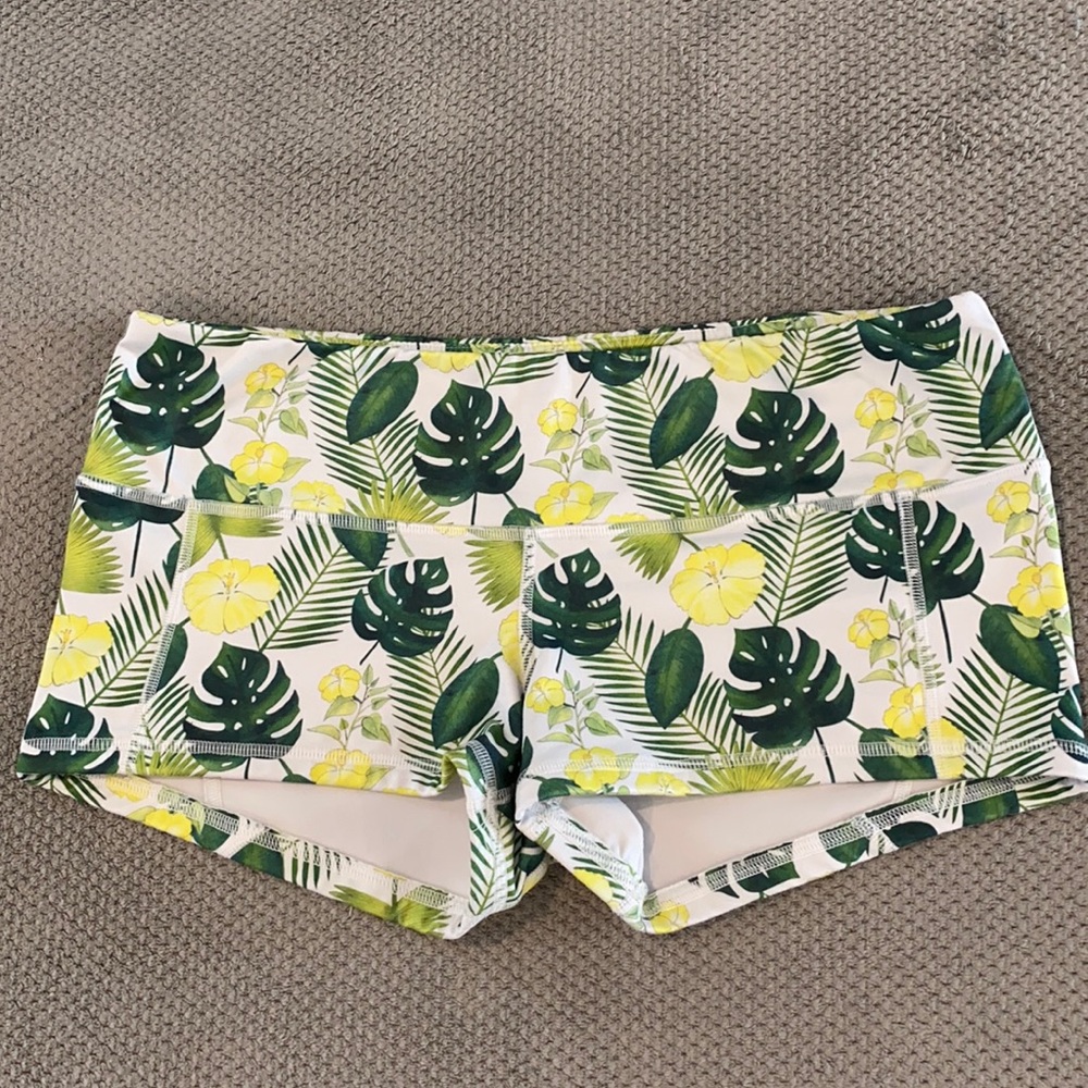 Fleo EUC LRC Axa Shorts Size XL